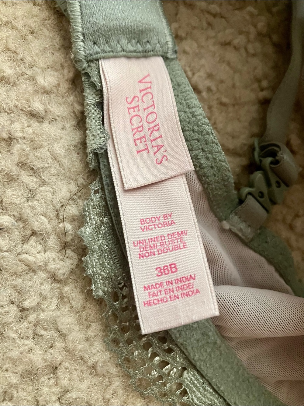 VICTORIA’S SECRET body by Victoria beautiful lace bra 🎀 - Picture 4 of 4